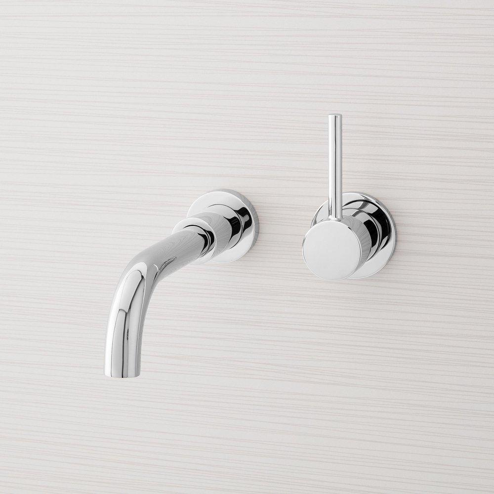 Single Handle Wall Mount Bathroom Sink Faucet in Polished Chrome 