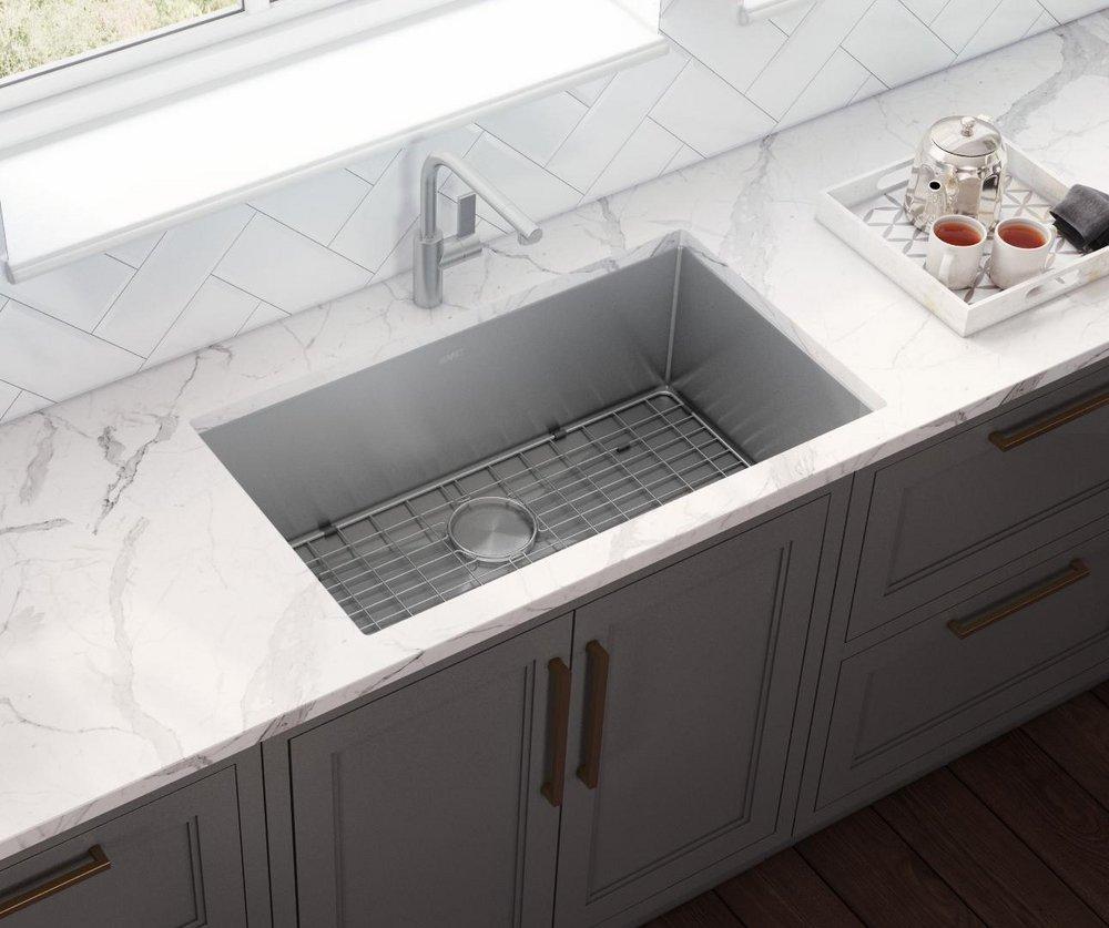 Ruvati 32 x 19 in. No Hole Single Bowl Undermount Kitchen Sink 