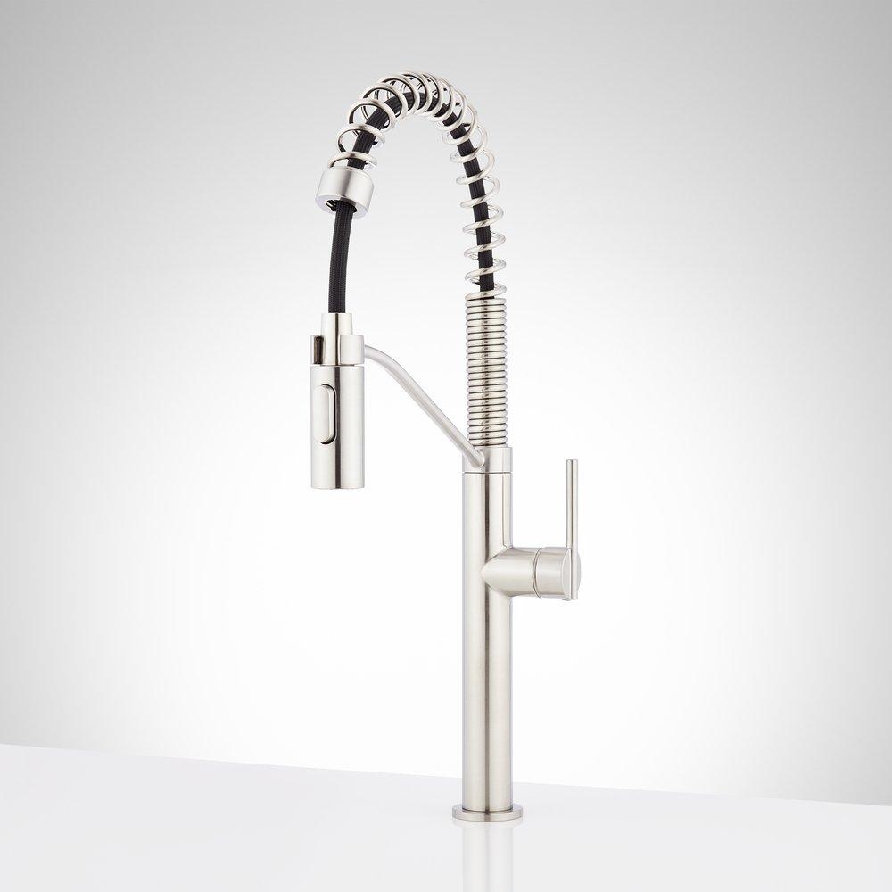 Single Handle Pull Down Kitchen Faucet in Stainless Steel 