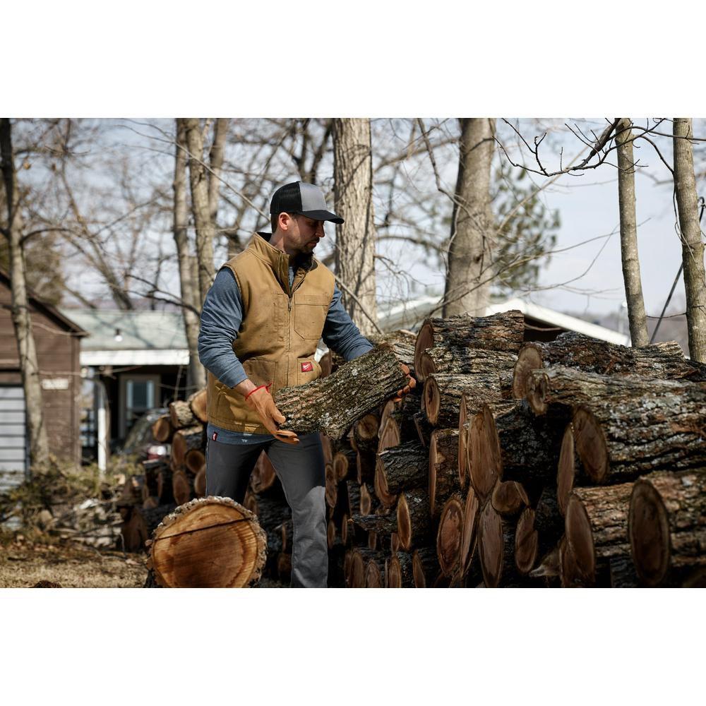 Milwaukee&reg; Black Vest in Black 