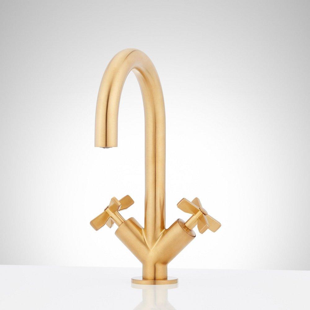 Single Handle Bathroom Sink Faucet in Brushed Gold 