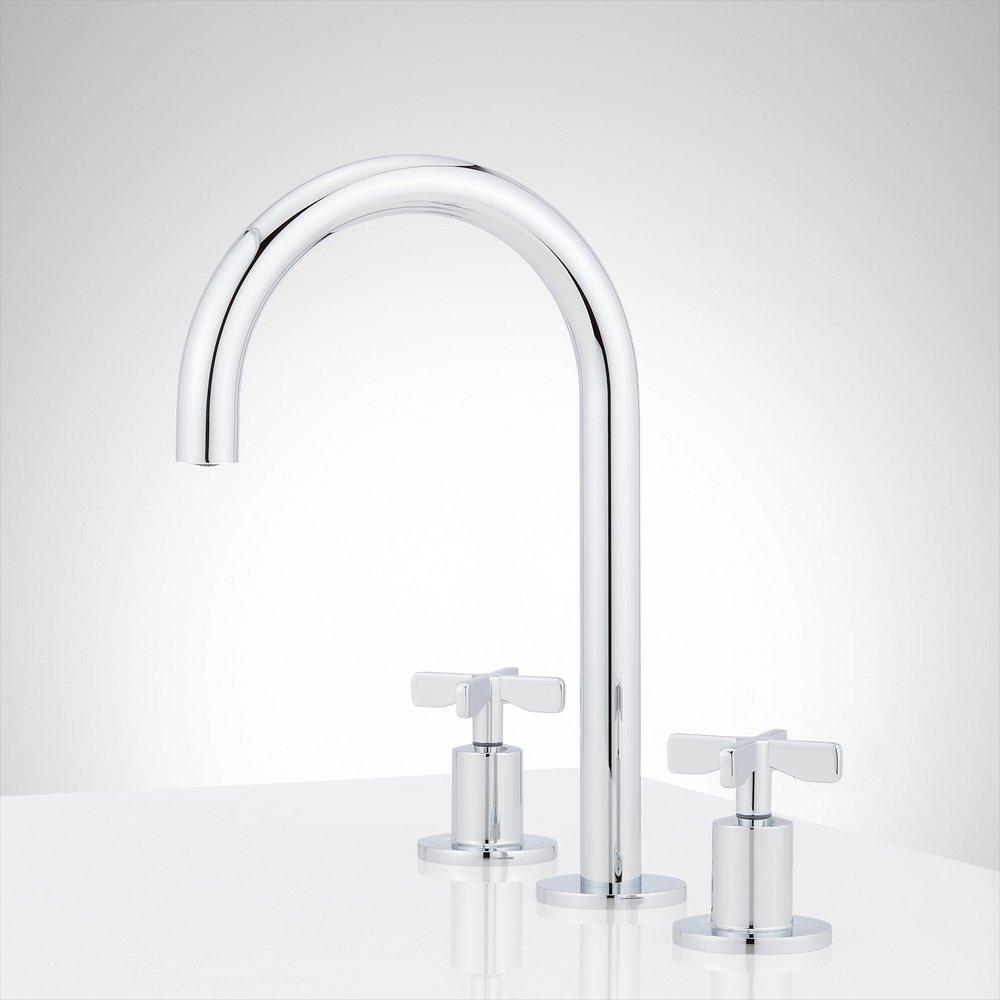 Two Handle Widespread Bathroom Sink Faucet in Chrome 