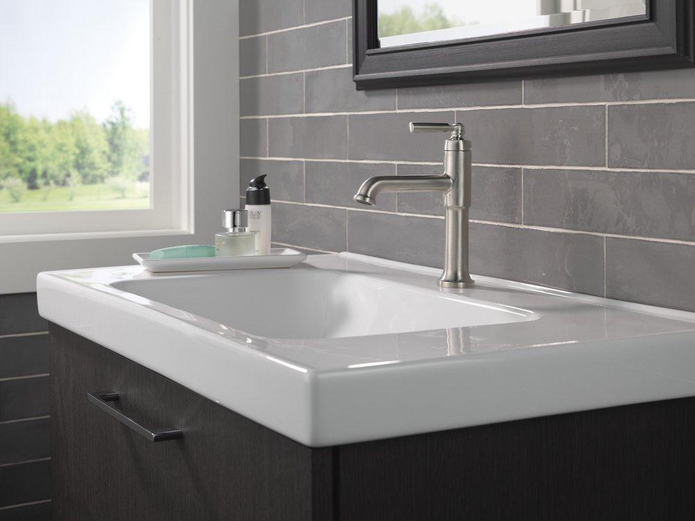 DELTA SAYLOR SINGLE HANDLE BATHROOM FAUCET 