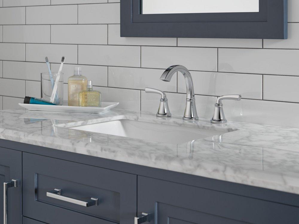 Two Handle Widespread Bathroom Sink Faucet in Chrome 