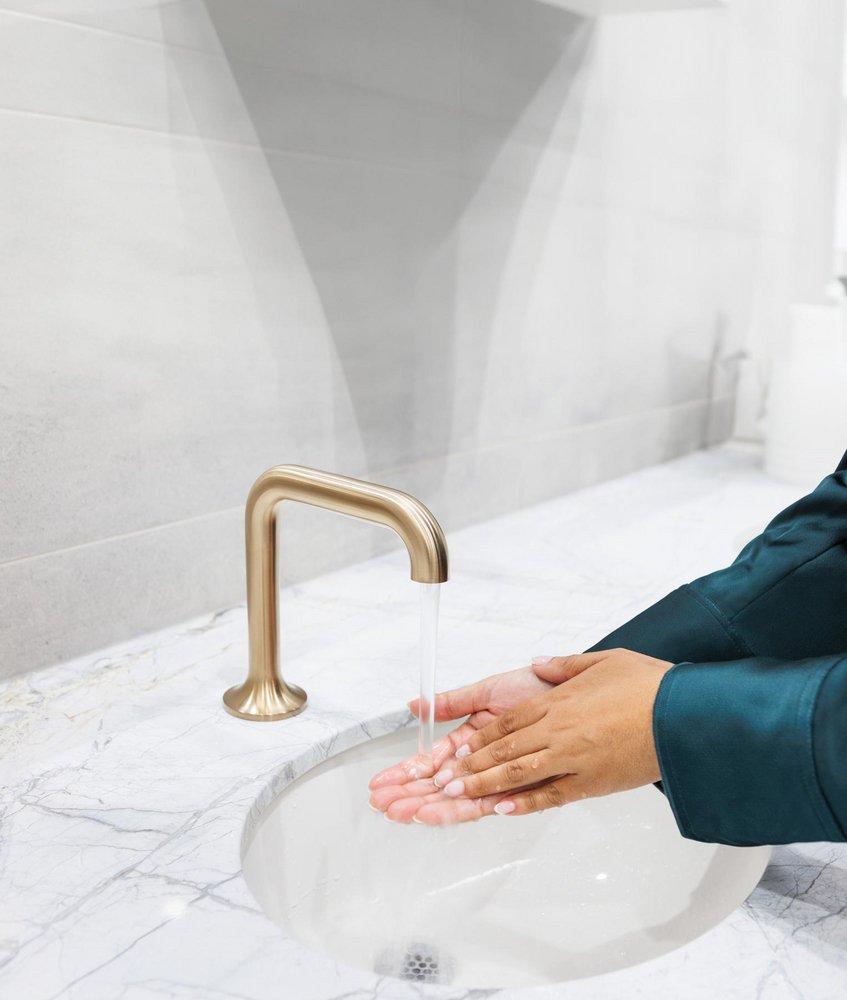 COMMERCIAL 800DPA: ELECTRONIC LAVATORY FAUCET WITH PROXIMITY SENSING TECHNOLOGY - HARDWIRE OPERATED TRIM 0.5GPM 