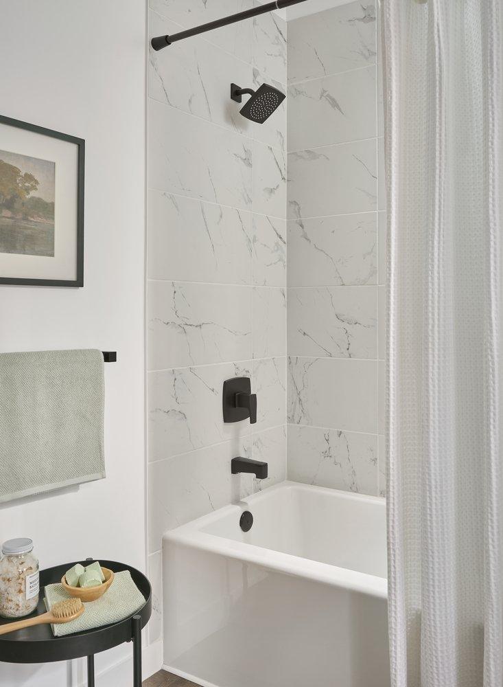 TRIBUNE SINGLE-FUNCTION SHOWERHEAD 1.75 GPM SATIN BLACK SABL 