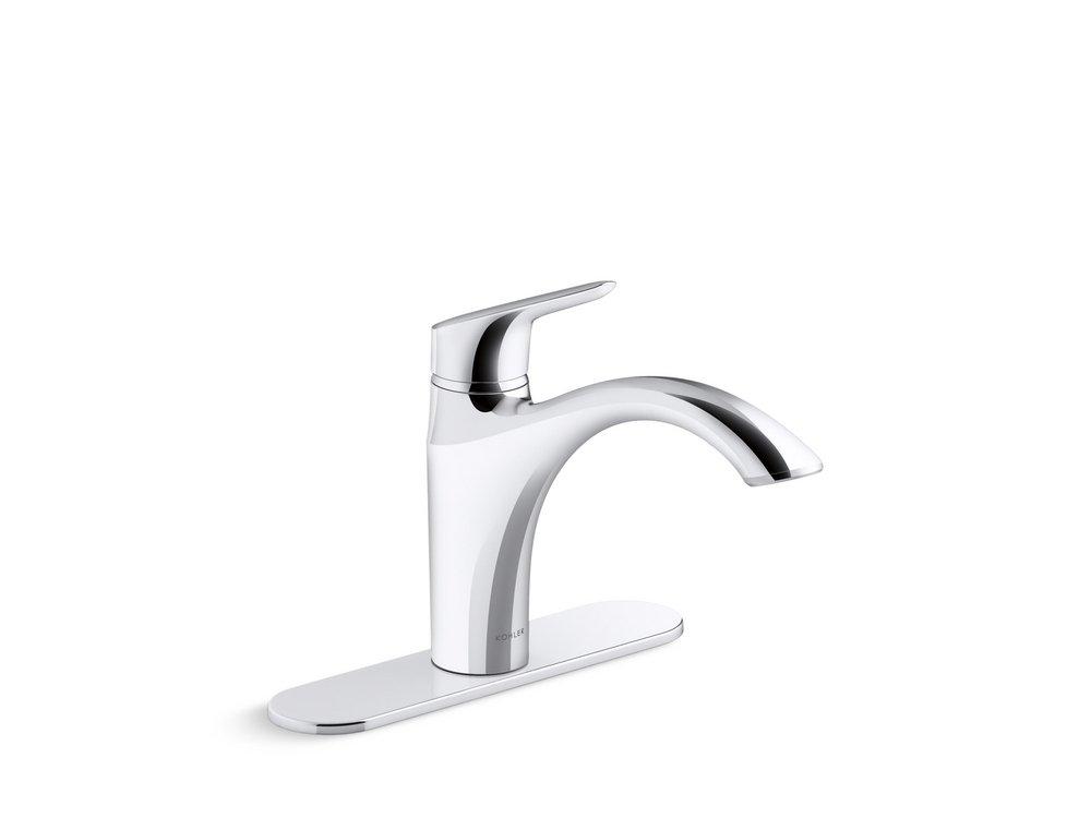 Single Handle Kitchen Faucet in Chrome 